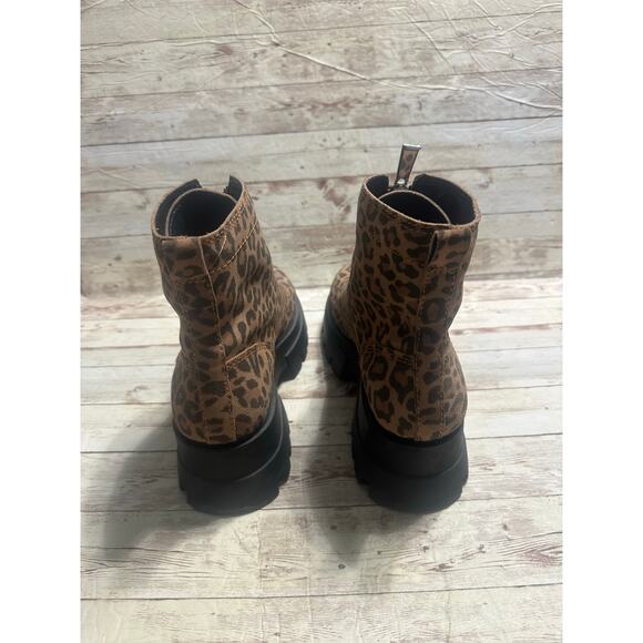 Gianni Bini All-Star Leopard Print Suede Zip Lug Sole Platform Booties Size 10 - Picture 3 of 8